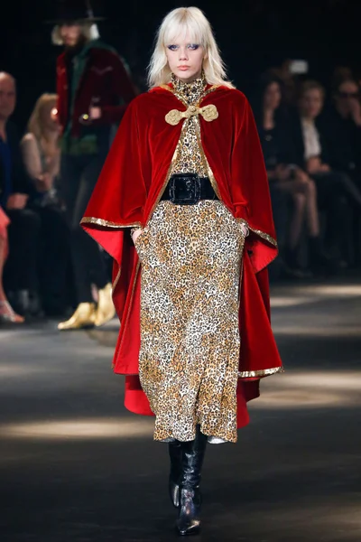 Look 22